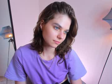 girl
        aviannajjustice cam image #1119310