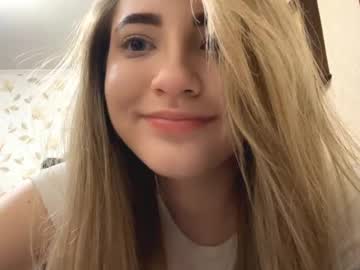 girl
        dawnbluett cam image #4369793