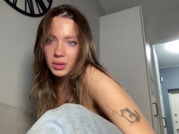girl
        angel_from_sky cam image #3042296