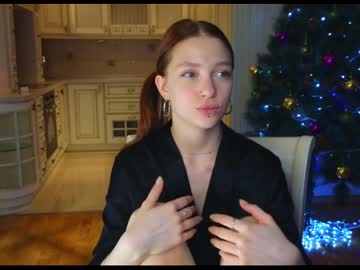 girl
        shirleywhitney cam image #2095957