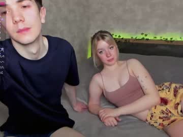 couple
        lollipops6666 cam image #716107