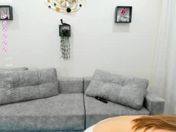 girl
        lynnatlee cam image #3047417