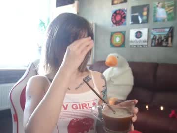 girl
        awondrr cam image #4487816