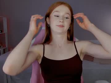 girl
        leahsthetics cam image #4314083