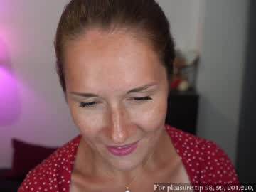 girl
        yours_anastasia cam image #1253570