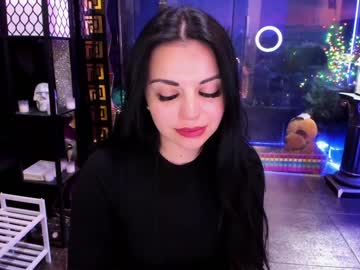 girl
        alma_pearl cam image #2748957