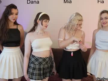 girl
        sunnyfia cam image #3059163