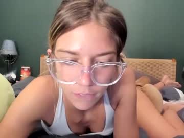 girl
        oliviahansleyy cam image #2815564