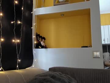 girl
        magic_couple13 cam image #3022927