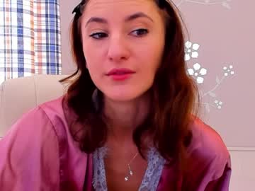 girl
        aniagray cam image #3998452