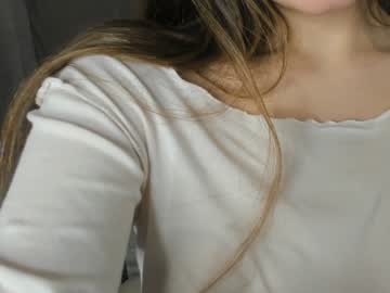 girl
        aliciahawkins cam image #1970042