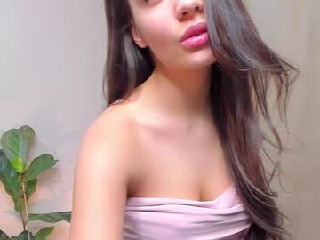 girl
        dufni_duff cam image #2267390