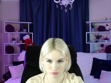 girl
        white_babe cam image #2142432