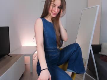 girl
        elannand cam image #2303858