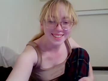 girl
        blonde_katie cam image #2497855