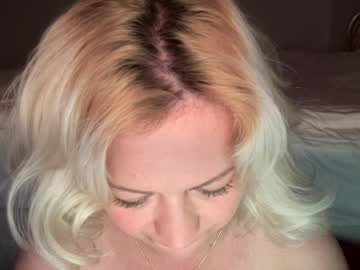 girl
        kiradivine cam image #4478869