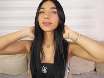 girl
        ariadna5 cam image #4223200