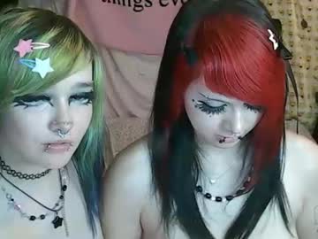 couple
        xandrawr cam image #3442221