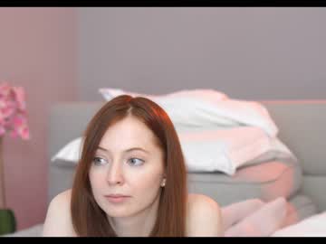 girl
        mona_elisa cam image #1677266