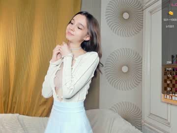 girl
        happiness_call cam image #1836386