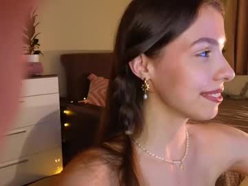 girl
        wanda_robinson cam image #4681291