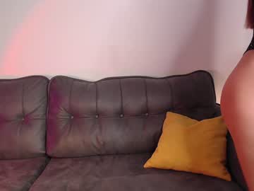 girl
        cherry_beauty cam image #1569778