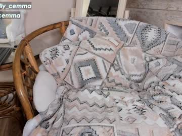 girl
        mollycemma cam image #1875324