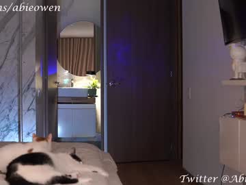 girl
        abie_owen cam image #3552333
