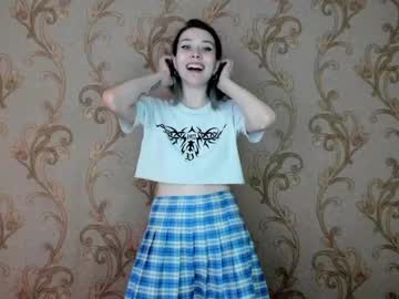 girl
        yuinika_ cam image #3143212