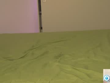 couple
        ourwhitesecret cam image #703329