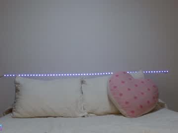 girl
        gabrielaa_18 cam image #508105