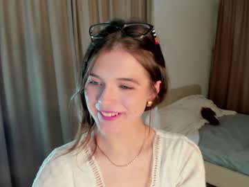 girl
        lilienblume cam image #3604448