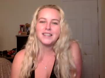 girl
        blonde4lyfe cam image #1661000