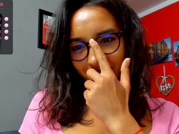 girl
        alice_bane cam image #1530597