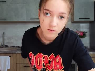 girl
        tadammary cam image #2771959