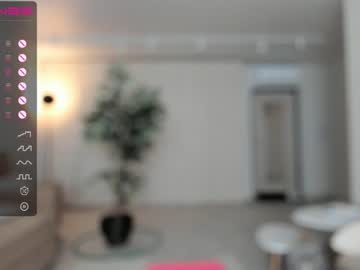girl
        oki_dokie cam image #1203754